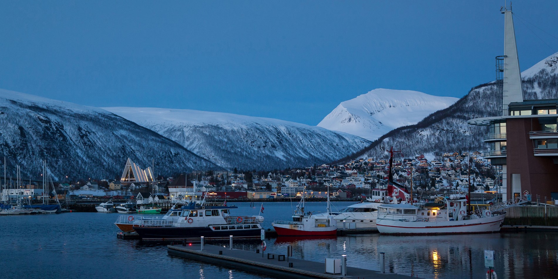 Découvrez les aménagements urbains passionnants de Tromsø, surnommée le « Paris du Nord ».
