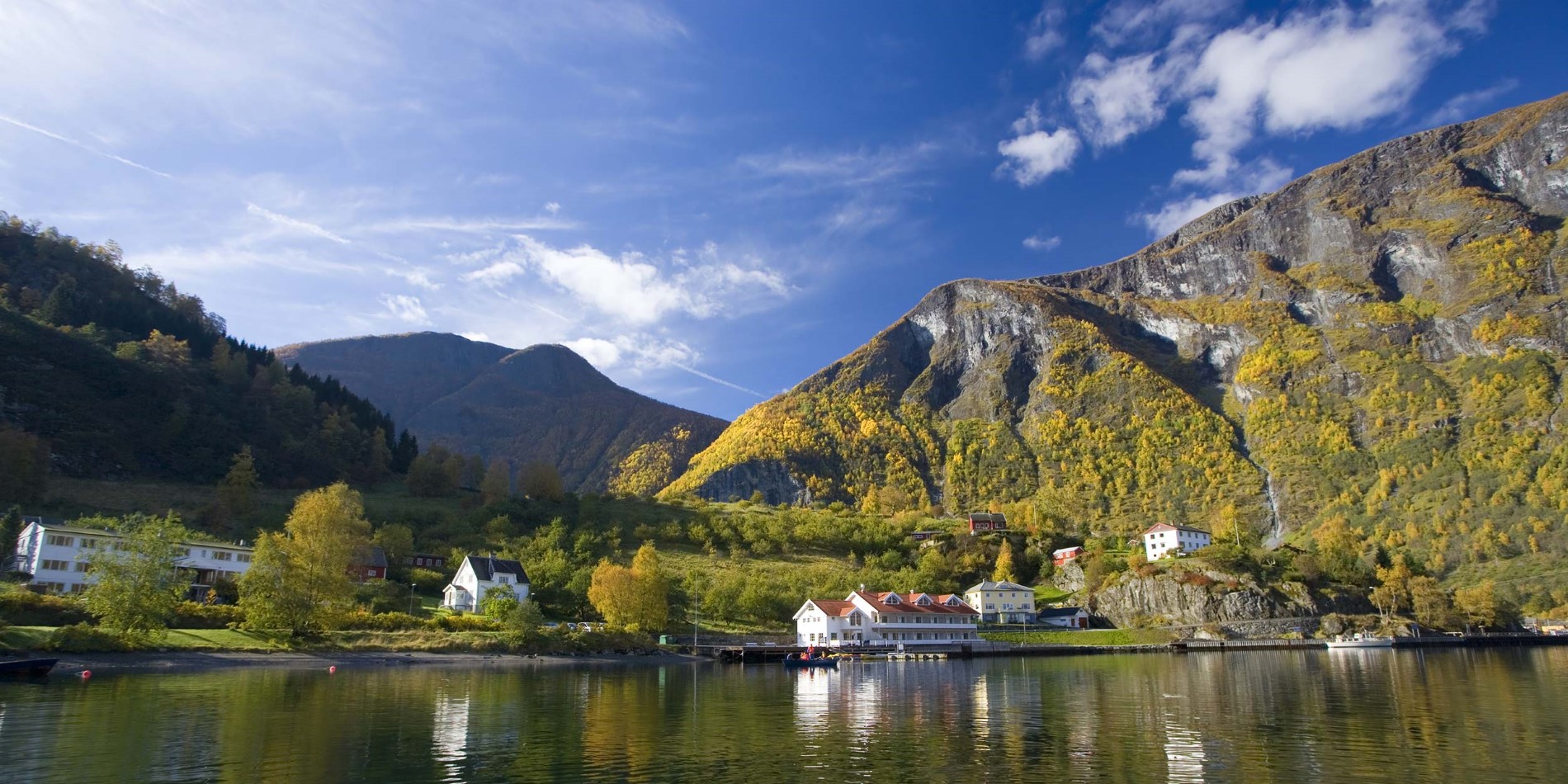 Grâce à son paysage spectaculaire , le Sognefjord est l'une des attractions les plus célèbres de Norvège