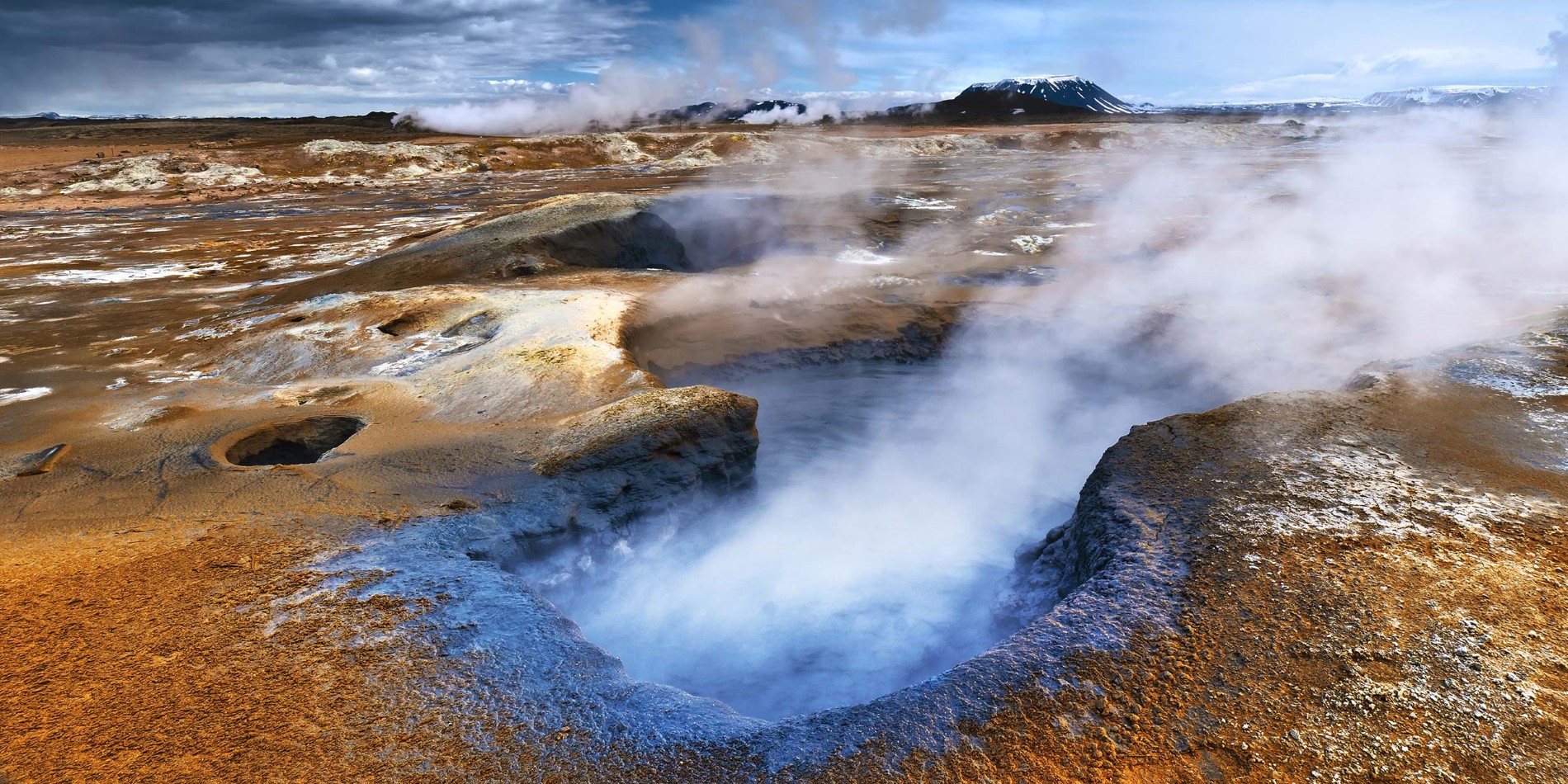 Découvrez l' incroyable paysage volcanique de l'Islande