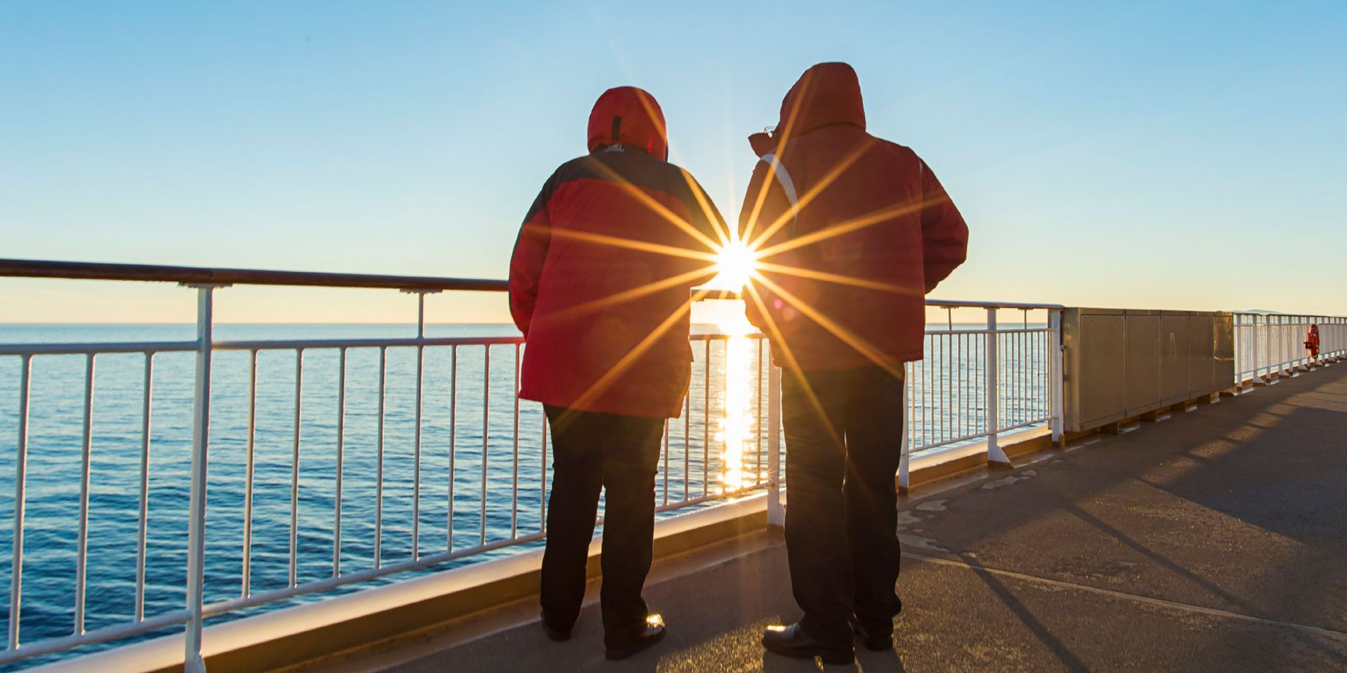 Capturez le soleil de minuit le long de la côte norvégienne
