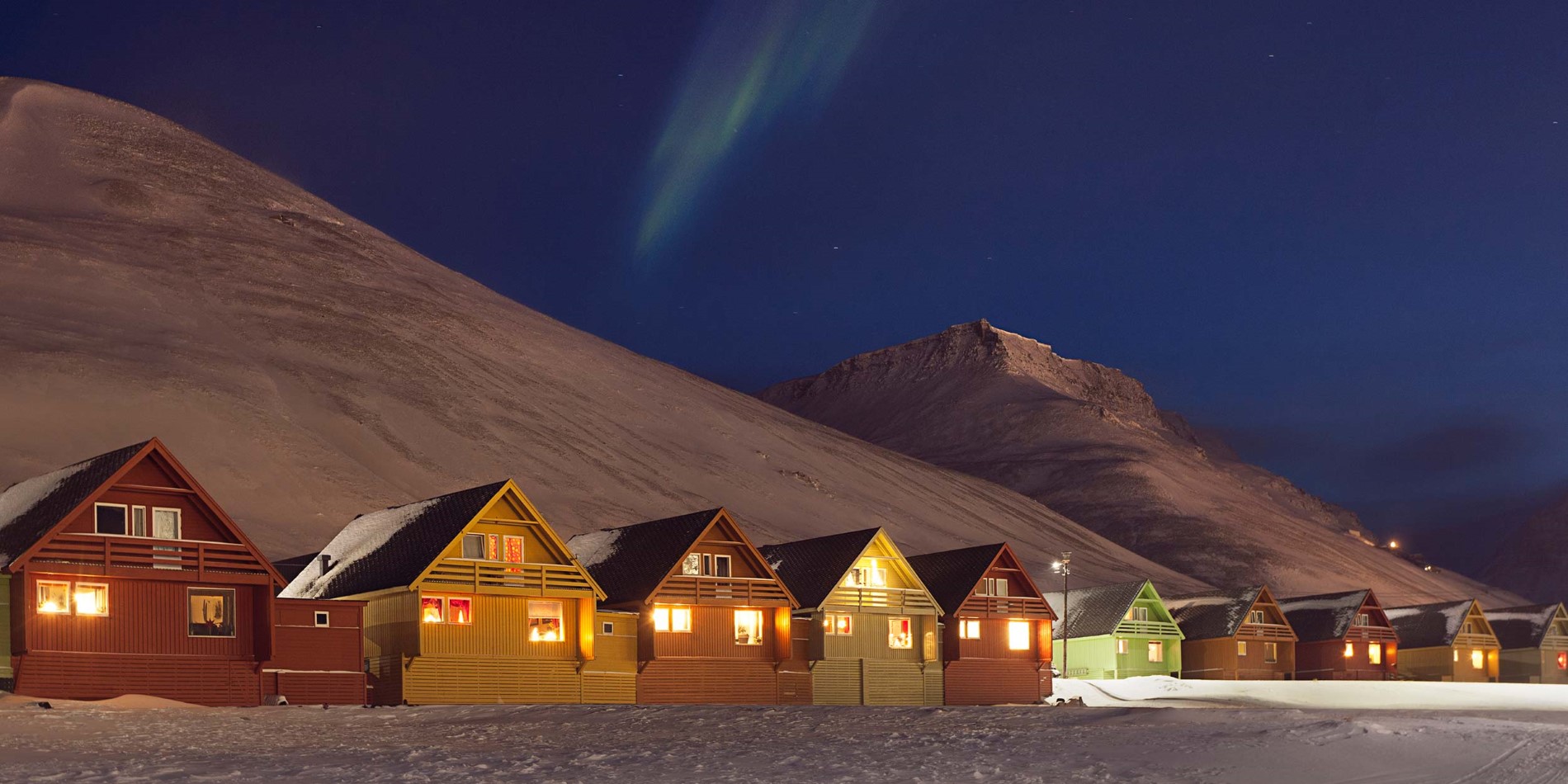 Longyearbyen dans la nuit
