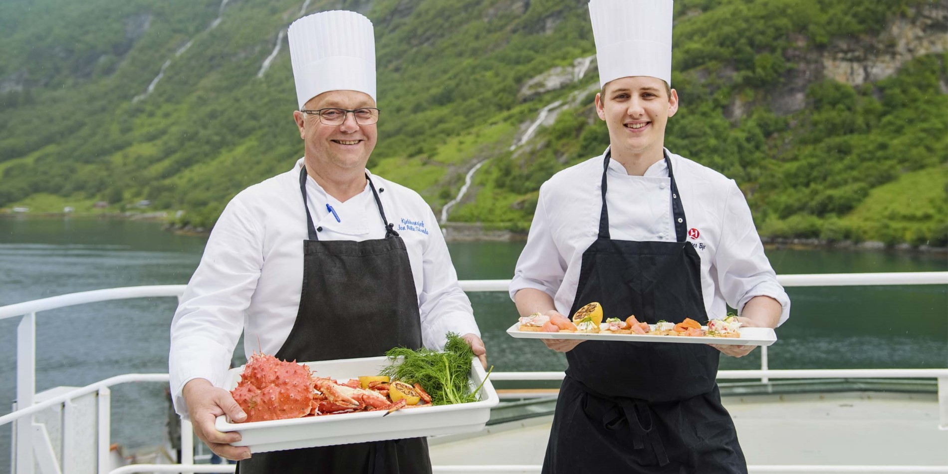 Nous nous approvisionnons localement, que ce soit en mer ou en terre. Notre cuisine côtière de Norvège est également livré avec un menu végétalien séparé.